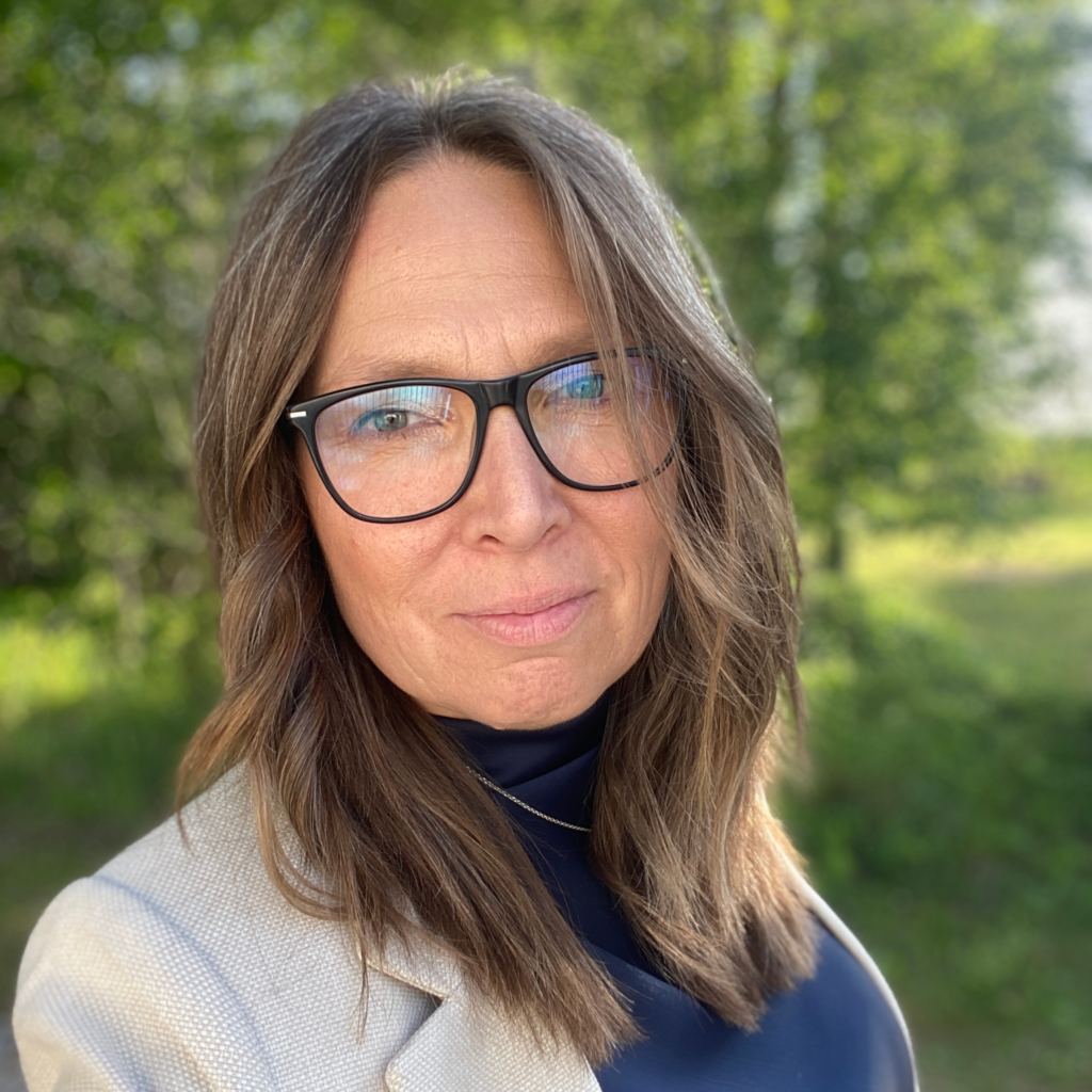 assistina redovisning